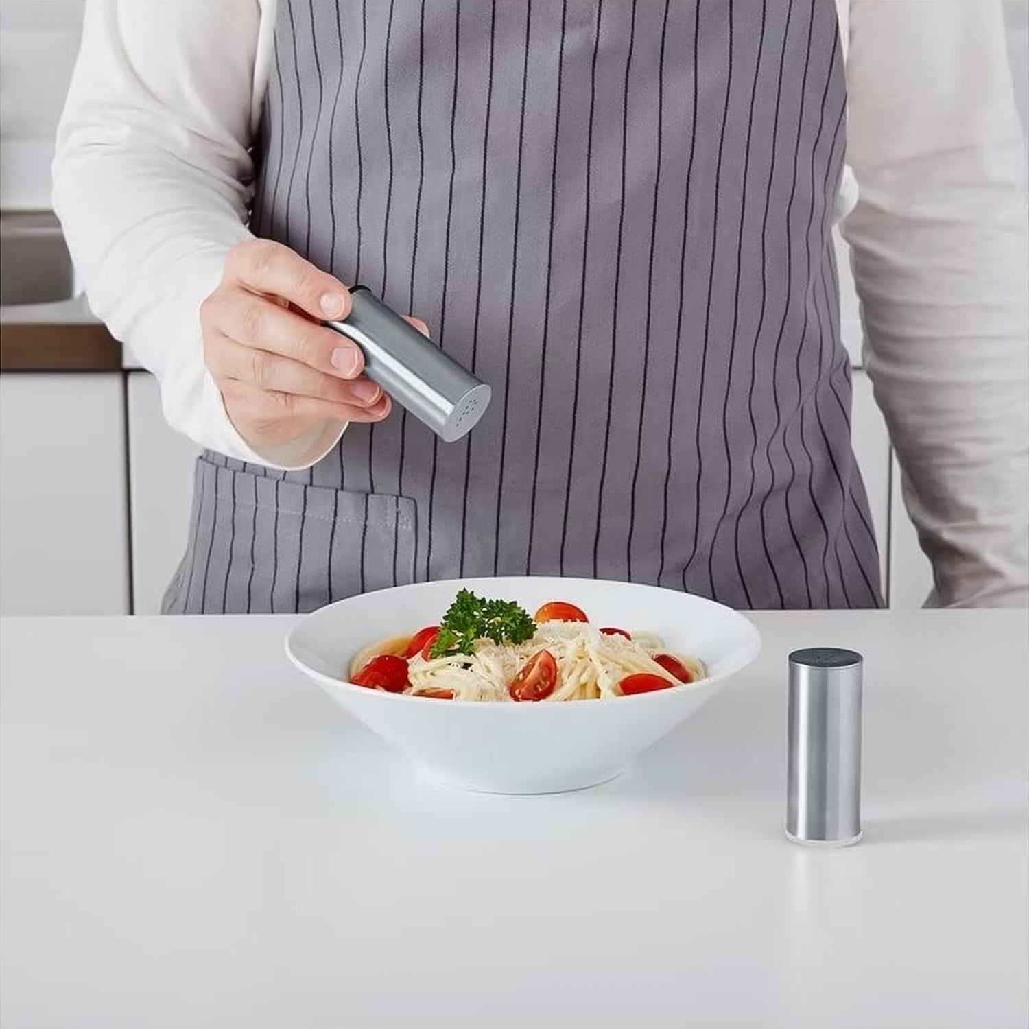 Salt & Pepper Shaker Set