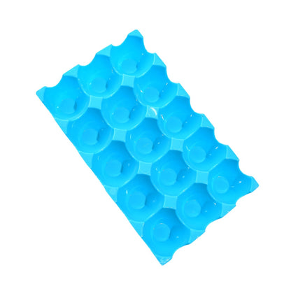 Plastic egg storage tray