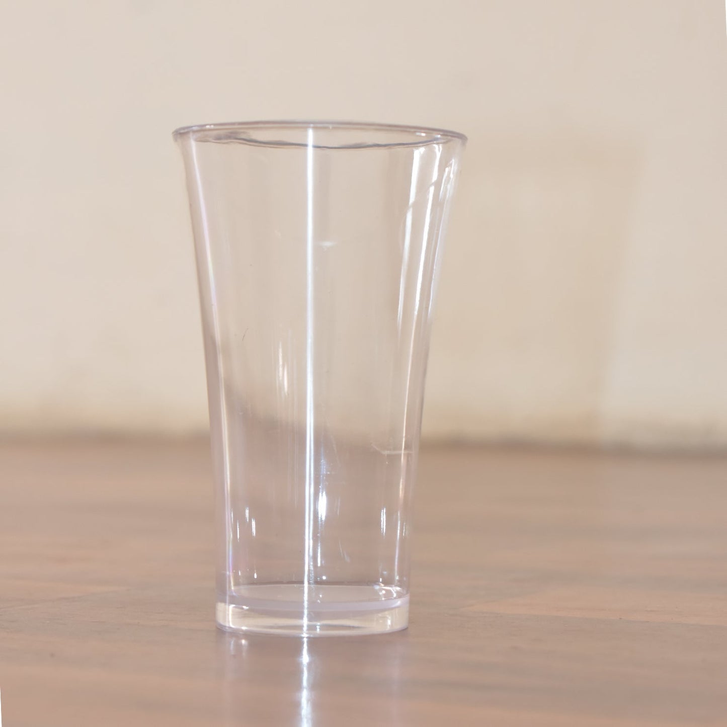 Transparent water glasses set